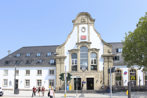  Im Marburger Hauptbahnhof wurde ein energiesparendes System zur Wärmeverteilung eingesetzt. 