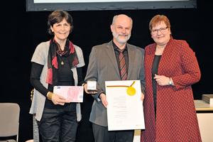  Martin Sandler (Bildmitte), Geschäftsführer der EFG, bei der Preisverleihung des Bundesinnovationspreises 2016.  