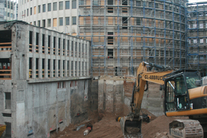  Der Rundbau auf dem Areal ist eines der Gebäude, die im zweiten Bauabschnitt revitalisiert werden und die neben einer neuen Fassade auch neue Haustechnik erhalten. 