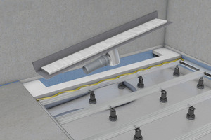  Die segmentierte Trägerplatte von „ACO ShowerFloor“ erleichtert den Einsatz der Entwässerungsrinne und deren Anschluss an die Rohrleitungen. 