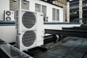  Das „Pumy“-Außengerät überzeugt mit besten Effizienzwerten im Kühl- und Heizbetrieb.  
