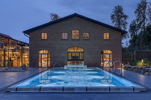  Das Strandhotel Weissenhaus verfügt über einen 1500 m² großen Spa-Bereich mit diversen Saunen, Pools und allem was zu einem erholsamen Wellness-Urlaub dazu gehört. 