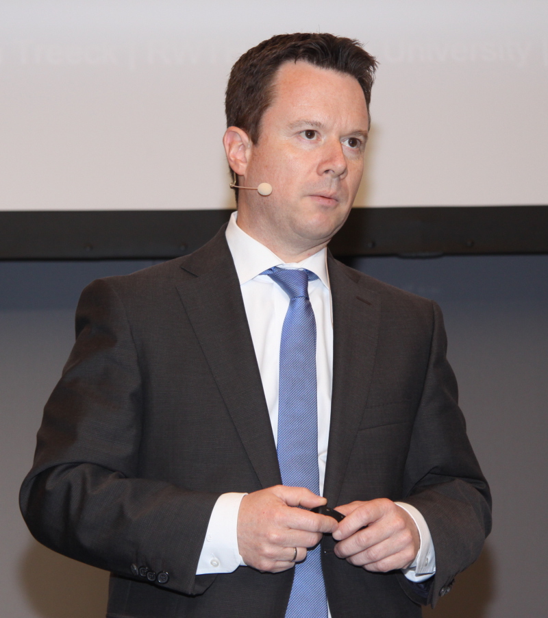 Herr Dr. Ing. André van Hoorn | Institut für Herr Dr. Ing. André van Hoorn | Institut für
