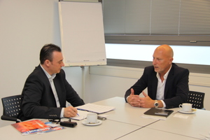  Im Interview: Dieter Kraus (rechts)&nbsp; mit SHK Profi-Redakteur Sascha Brakmüller. 
