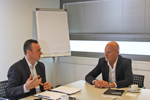  Im Interview: Dieter Kraus (rechts) mit SHK Profi-Redakteur Sascha Brakmüller. 