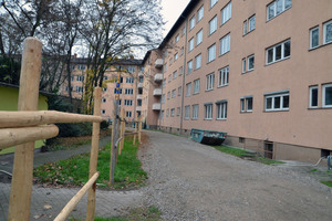  Der Gebäudekomplex Eisenlohrstraße/Eisenlohrplatz in Mannheim-Wohlgelegen wurde komplett modernisiert. Dazu gehörte u.a. der Einbau einer fernwärmeversorgten Zentralheizung. 