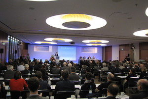  Zirka 220 Teilnehmer tauschten sich bei der 9. Wärmekonferenz in Berlin über die Maßnahmen für eine erfolgreiche Energiewende aus. 