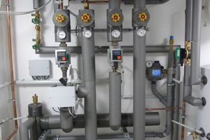  Das Polyfusions-Schweißen zeigt sich besonders beider Dämmung von wärme- bzw. kälteführenden Rohrleitungssystemen in technischen Anlagen als sehr vorteilhaft. 