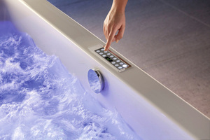  Ein Knopfdruck und aus dem Bad wird ein individuelles Gesundheitszentrum, eine Wellnessoase zum Entspannen oder Wohlfühlerlebnis für jeden Tag.  