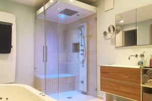  Ob bei Dusche oder Badewanne, das Badezimmer bietet vielfältige Optionen für eine Verbesserung des Alltags. 