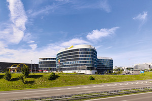  In der Stuttgarter Airport City ist 2016 ein hochwertiges und zugleich außergewöhnliches Bürogebäude entstanden – das SkyLoop.  