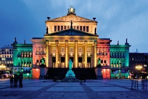  Berliner KonzerthausDas Konzerthaus wurde von Karl Friedrich Schinkel 1818-1821 als Schauspielhaus errichtet 