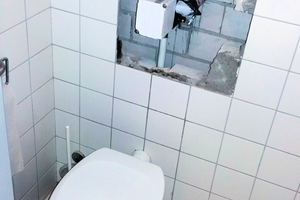  Im Zuge der Modernisierung erfolgte u. a. die Umrüstung auf elektronisch auslösende Schell Unterputz-Spülarmaturen „Compact II“ an allen WCs und Urinalen. 
