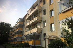  In Berlin-Treptow wurden rund 250 Wohneinheiten eines Wohnkomplexes mit „Cosmo EL“ Lüftungsgeräte ausgerüstet. 