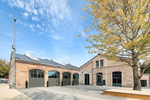  Ein kreativer Ort für Kulturschaffende und Künstler: Die frisch sanierten Wagenhallen in Stuttgart. Durch den sensiblen Umgang mit dem Bestand ist die 120-jährige Geschichte der alten Lok-Remise heute noch spürbar.  