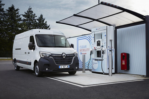  Die Brennstoffzelle vergrößert die Reichweite des Renault „Master Z.E. Hydrogen“ auf 350 km.  