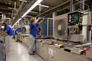  Im Daikin-Werk in Ostende wurde die Arbeitssituation innerhalb von zwei Tagen auf die notwendigen Sicherheitsvorkehrungen angepasst. 