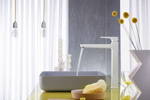  Um ein stilvolles Ambiente zu kreieren, das den unterschiedlichen und individuellen Ansprüchen gerecht wird, bietet Hansgrohe eine Vielzahl an Produkten an. 