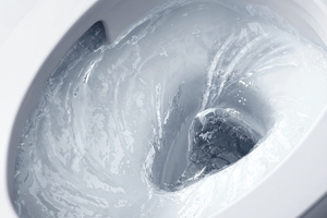  Das WC „RP“ verfügt über eine kreisende Spülung, die von Toto als „Tornado Flush“ bezeichnet wird. Kraftvoll wird diese in jeden Winkel des WC-Beckens geleitet und spült Verunreinigungen effizient und vollständig fort. 
