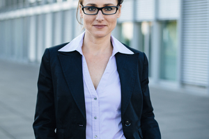  Dr. Melanie Brucker ist Chief Operating Officer bei TOX. 