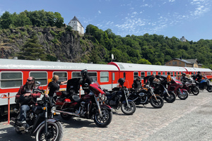  In den Pausen konnten neben verschiedenen Sehenswürdigkeiten auch tolle Motorräder bestaunt werden. 