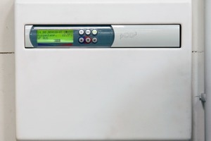  Gut geregeltDer Dimplex-Wärmepumpenmanager regelt zeitgesteuert und bedarfsgerecht den Heiz- bzw. Kühlbetrieb sowie die Warmwasserbereitstellung 