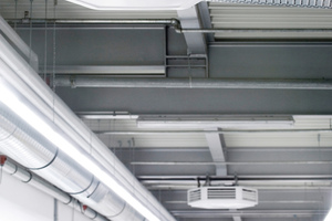  Lufterhitzer mit Kühlfunktion arbeiten je nach Bedarf im Heiz- oder Kühlbetrieb. 