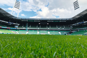  Mehr als nur eine Tribüne für Werder Bremen: Die Ostkurve beherbergt das Wilhelm-Scharnow Internat, den Profibereich und VIP-Bereich-Ost.  