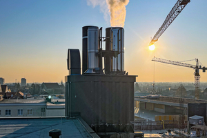  Mündung der Abgasanlagen von der Heiz-/Dampfzentrale. In der Dampfzentrale des St. Josef wurde die Kesseltechnik erneuert. Die neue Zentrale ist bereits seit Ende 2022 in Betrieb. 