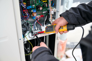  <div class="bildtext_1">Özdemirs Ansicht nach muss die Wärmepumpe zum Massenprodukt werden, wofür sich Politik, Industrie und das Handwerk einsetzen sollen.</div> 