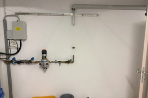  Hauswasseranschluss kurz vor Einsetzen der Kalkschutzanlage. 