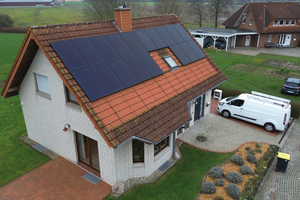  Bestens gerüstet und energetisch zeitgemäß aufgestellt. Das Haus der Familie P. verfügt neben einer Photovoltaikanlage (8 kWp) auch über moderne Gas-Brennwerttechnik mit der Vorrüstung „Kit 65“ zur Hybridanlage. 