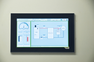  Über das grafische Touch-Display lassen sich alle Energieflüsse und Betriebszustände kontrollieren und parametrieren. 