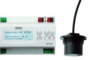  „KNX SO250“Auswertegerät und Ultraschall-Sonde  