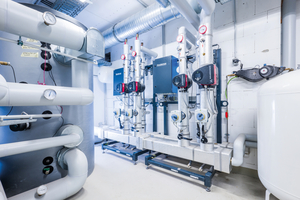 Die Hydraulik des Heizsystems bei Bieber + Marburg wurde mit dem modularen Systembaukasten „Logaflow HSM plus“ von Buderus ausgeführt – ein Energie- und Speichermanagement für Mittel- und Großanlagen.  
