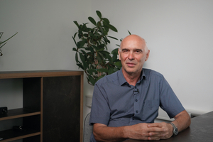  <div class="bildtext_1">Dietmar Lenk ist Geschäftsführer der Lenk GmbH &amp; Co. KG und hat die Firma 1990 gegründet.</div> 