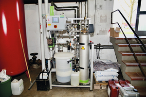  Auch eine Wasseraufbereitungsanlage mit Enthärtungseinrichtung ist vorhanden. 