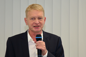  Stefan Libor ist Key Account Manager bei der ATEC GmbH &amp; Co. KG und Spezialist für Schallschutz. 