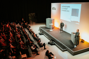   Präsentiert wurden die Produkt-Neuheiten vom Vertriebsleiter für Wärmeerzeugung, Harald Dittrich (links), und vom Vertriebsleiter für Wärmeübertragung, Guido Meindl (rechts).  