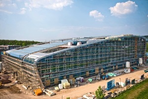  Außergewöhnliche ArchitekturSchon äußerlich hebt sich das Kameha Grand Bonn mit seiner spektakulären Architektur in Form einer Ellipse von herkömmlichen Hotels ab 