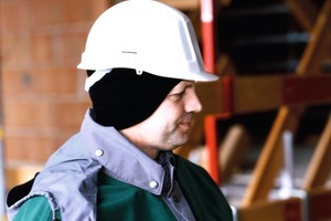 Schutz im WinterAngemessene Kleidung ist im Winter genauso wichtig wie der Schutz vor Unfällen 