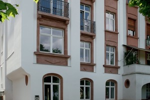  Erfolgreich modernisiertDie Jugendstil-Villa im Frankfurter Ostend wurde durch umfangreiche energetische Sanierungsmaßnahmen auf  den heutigen Baustandard gebracht 