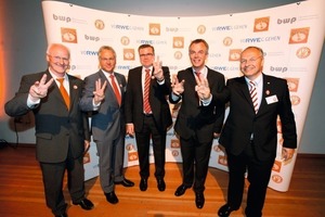  Dr. Frank-Michael Baumann (Geschäftsführer EnergieAgentur.NRW), Paul Waning (Vorstandsvorsitzender BWP), Achim Südmeier (Vertriebsvorstand RWE), Johannes Remmel (Umweltminister NRW), Karl-Heinz Stawiarski (Geschäftsführer BWP) 