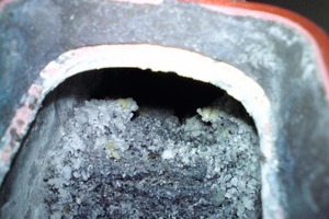  Störung durch Ablagerung
Ablagerungen speziell in Aluminiumabgasleitungen verursachten teilweise sogar Störungen! 