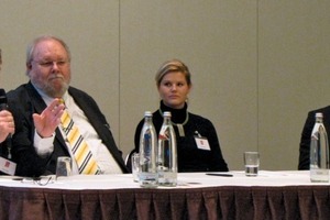  Podiumsdiskussion(vl.) Ulrich Stahl, Vorstandsvorsitzender des BVF,  Dr. Martin Konzelmann, Sara Kunkel und Dr. Joachim Seifert diskutierten angeregt zum Thema Flächenheizung 
