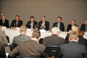  Prof. Bernd Rickmann, Prof. Franz Peter Schmickler, Jürgen Dewald, Dr. Christian Buhl, Pietro Mariotti, Prof. Werner Mathys und Thomas Herrig (v. l. n. r.) während der Pressekonferenz 
