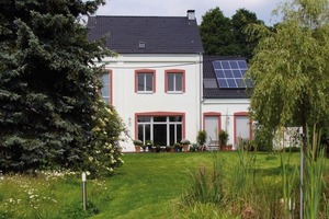  NachherNach Dämmung der Außenhülle, Einsatz von Wärmeschutzverglasung und Installation energieeffizienter Haustechnik sowie einer Photovoltaikanlage konnte der Primärenergieverbrauch jährlich um 65 % reduziert werden 