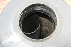  Verschobener AnschlussVersetzte Abgasleitung an der Mündung als Ursache für eine unvollkommene Verbrennung 