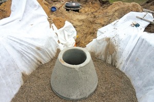  Bild 3: SickerschachtDas gereinigte Abwasser wird über einen Sickerschacht in den Untergrund eingebracht 