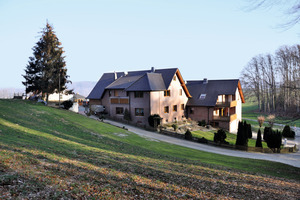  ResthofDas ehemalige landwirtschaftliche Anwesen liegt im Osnabrücker Land. Im linken Gebäudeteil lebt und arbeitet Eigentümer Dirk Vornhülz mit seiner Familie 